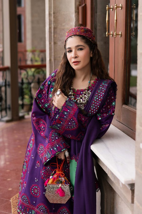 Maryam Hussain winter shawl '24-Plum - Image 2