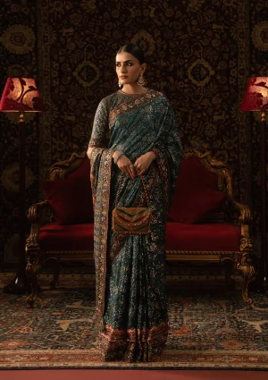 aik-atelier-saari-edit-25-look-05-1_7417c72b-4642-4c46-a17b-ad36708742ef