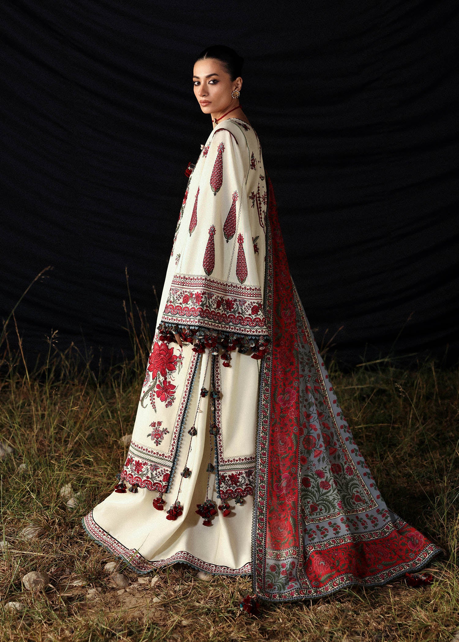 Hussain Rehar Khaddar collection '25-Gulban - Image 3