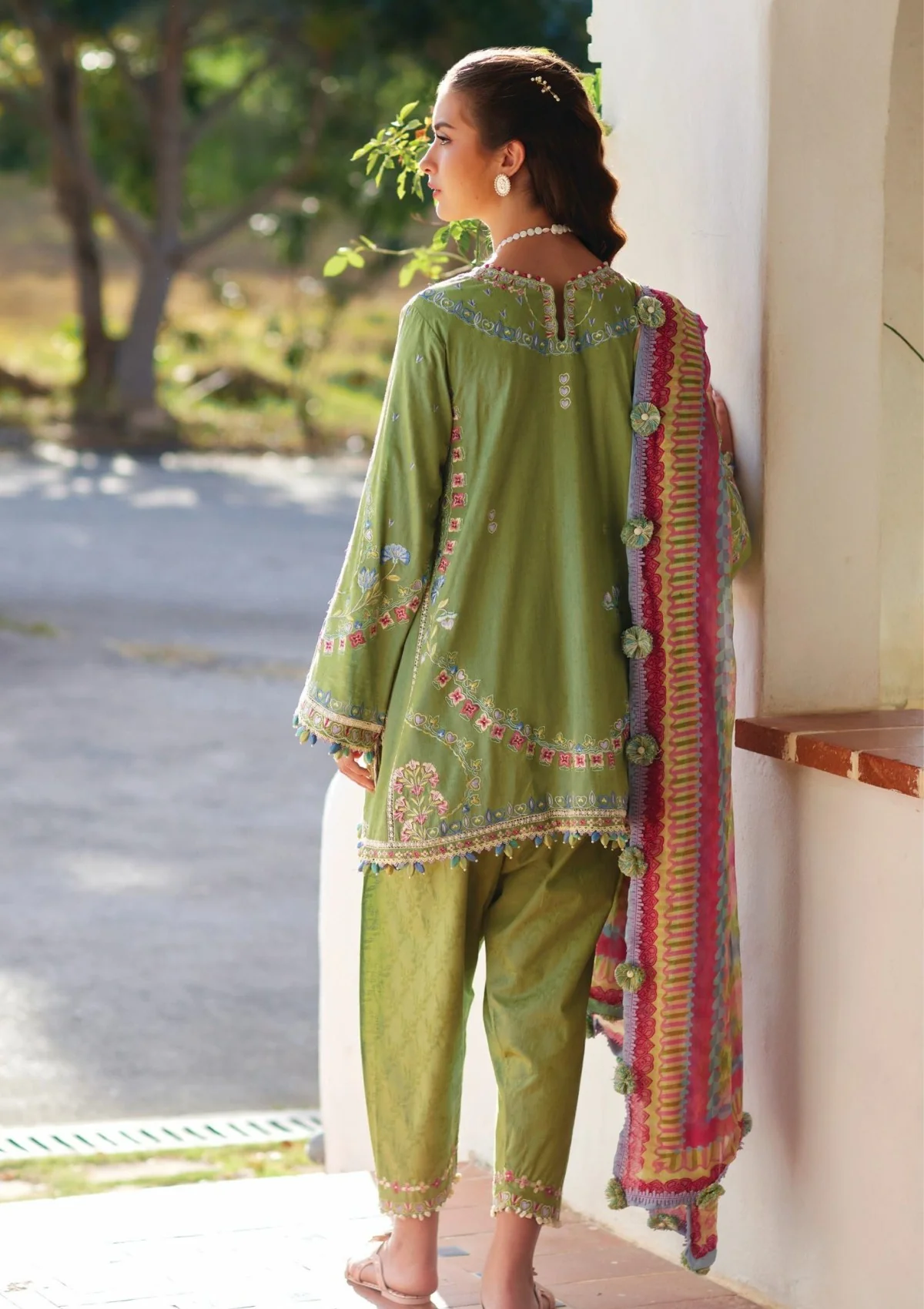 Farah Talib Luxury Lawn '26-Carmen Kivi - Image 4