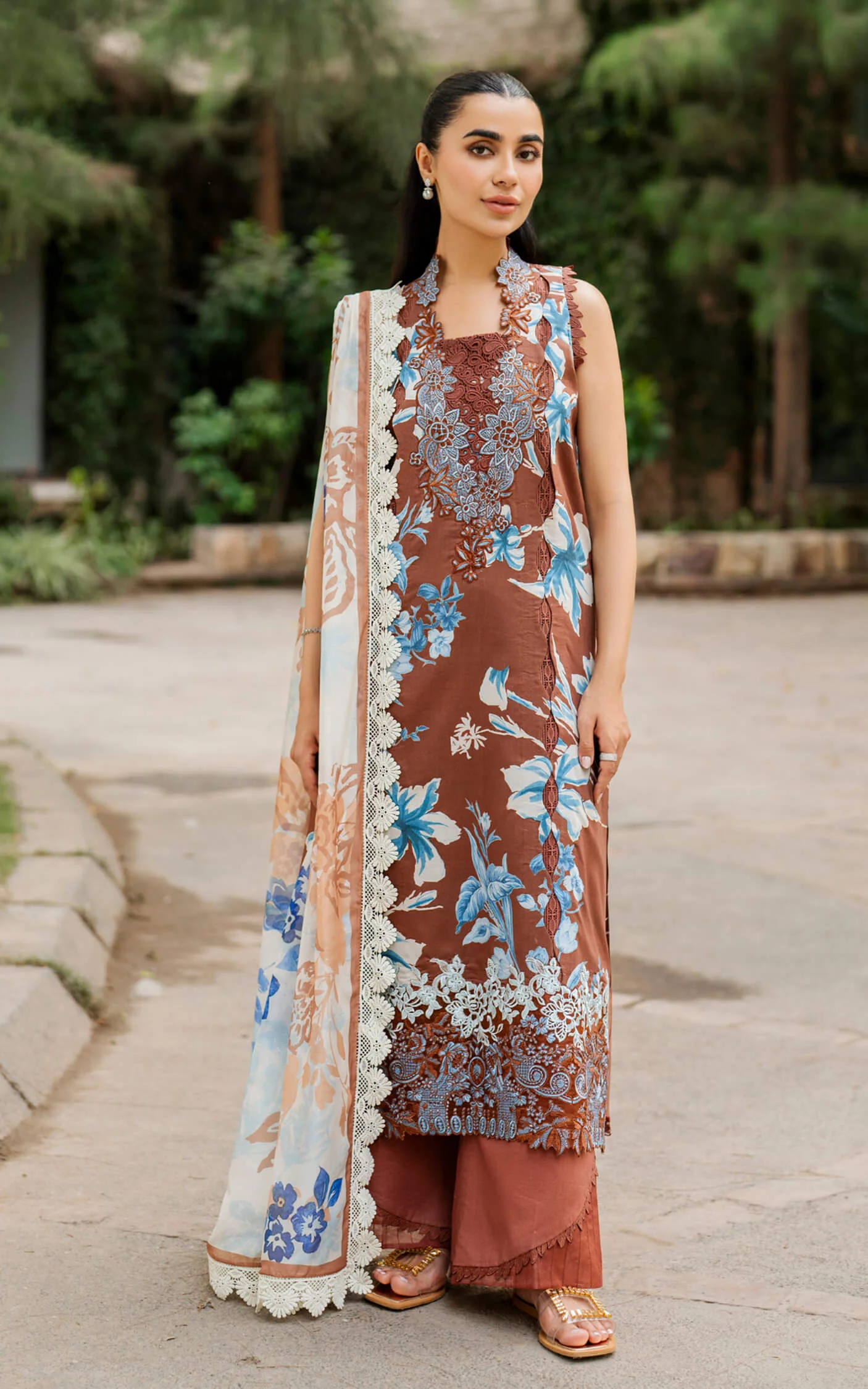 Asifa & Nabeel Meeraki Lawn ’26-Sun-Kissed Sand