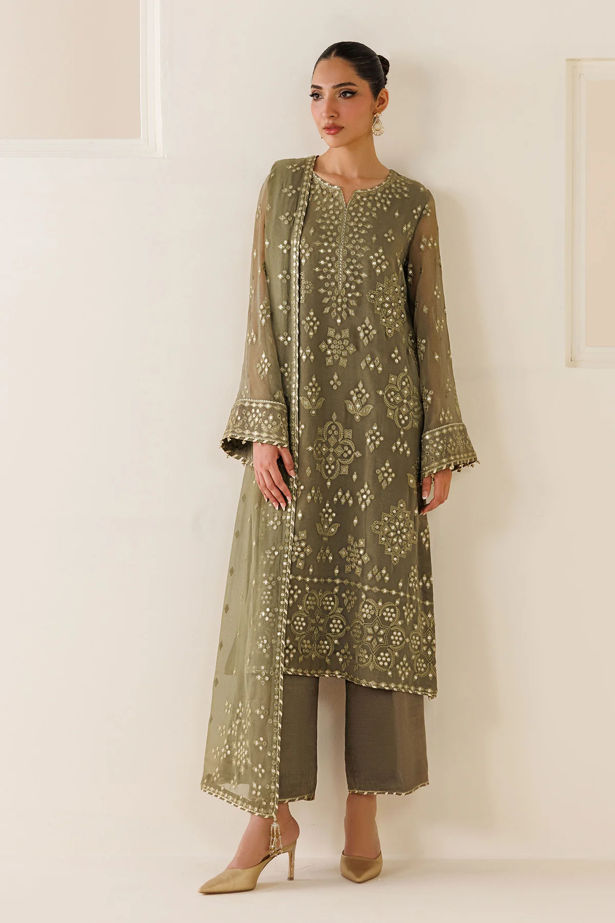 Jazmin Wedding Formals '26- UC-3122