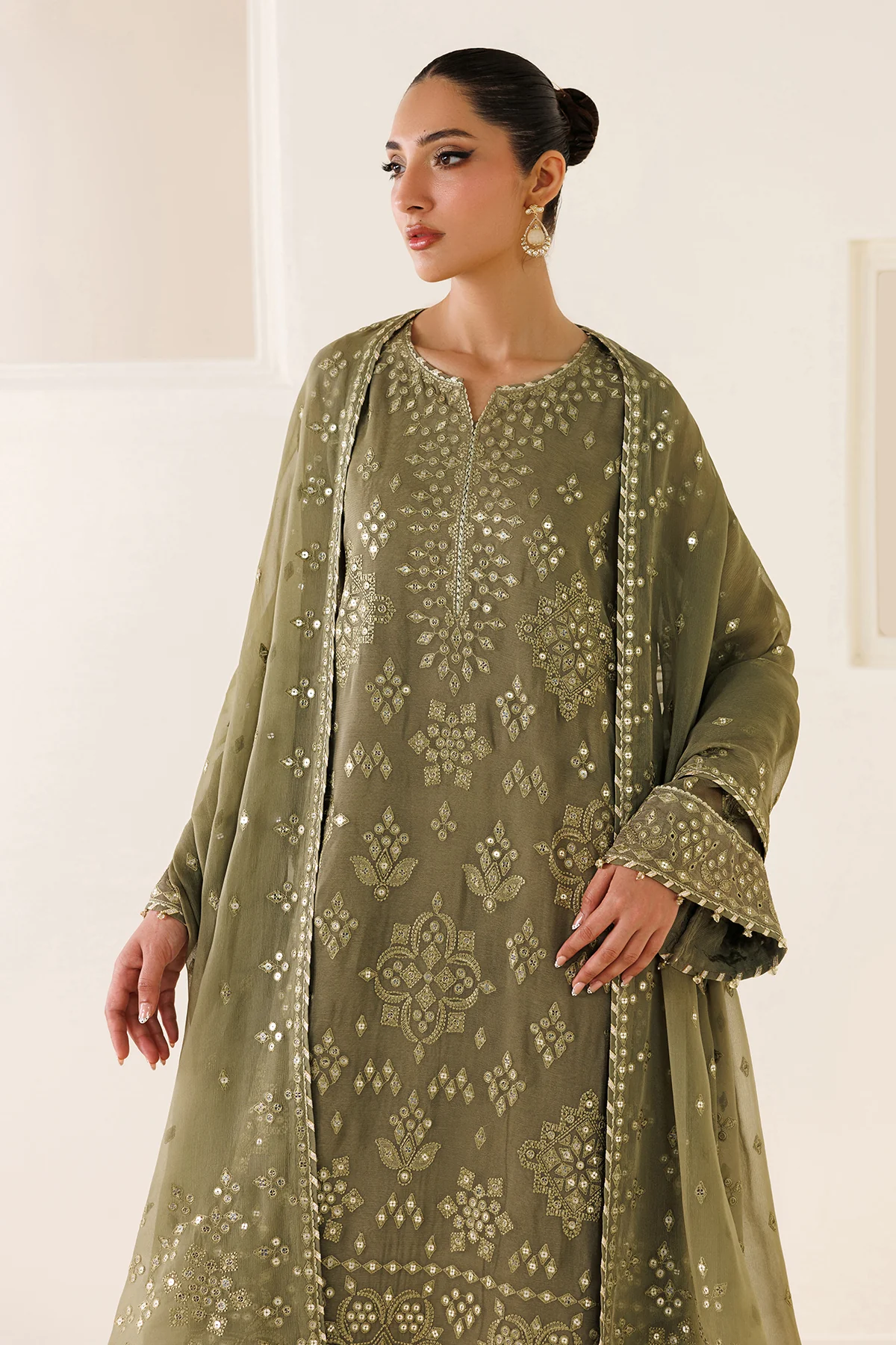 Jazmin Wedding Formals '26- UC-3122 - Image 2