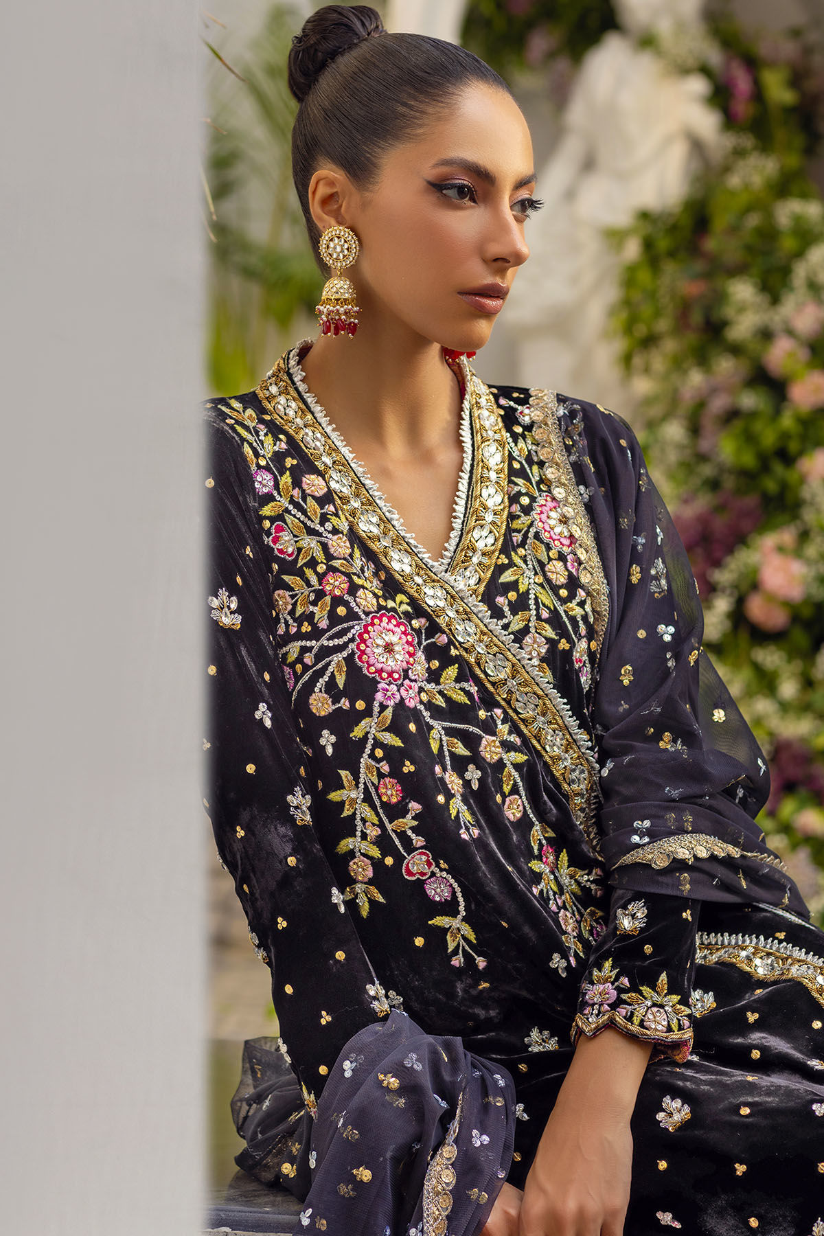 sabrangee velvet formals –Muzna - Image 3