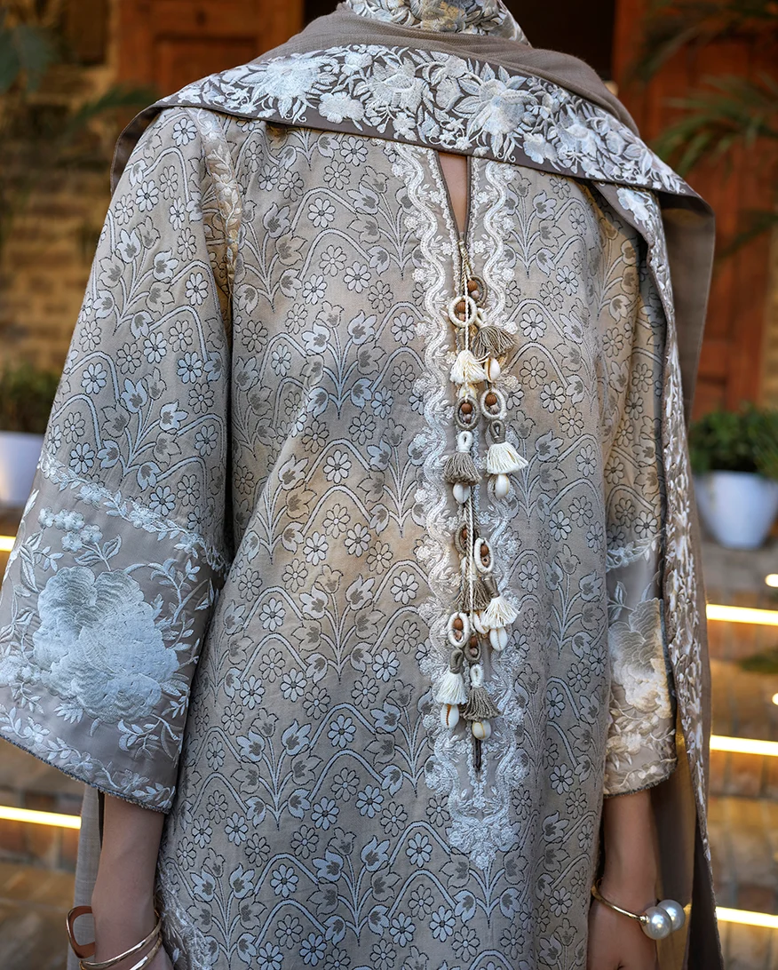 Mushq Broadway winter '26-Eastern Empress - Image 2