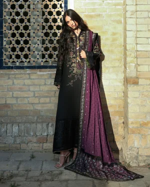 Mushq Broadway winter '26-Registan Moon